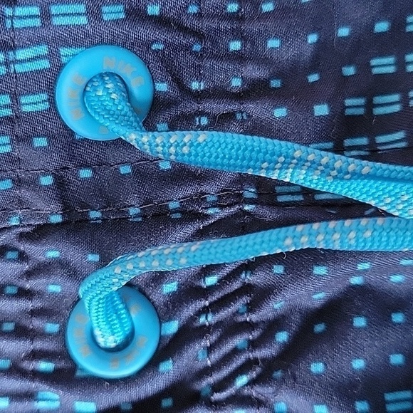 Nike Blue Geometrical Men Swim Trunks Sporty Lined Side Pockets Strings Vintage - Picture 2 of 16